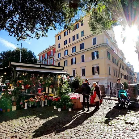 Piazza Capponi Appartement