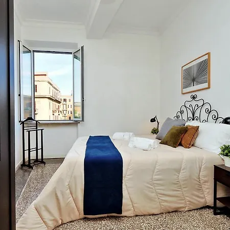 Piazza Capponi Appartement