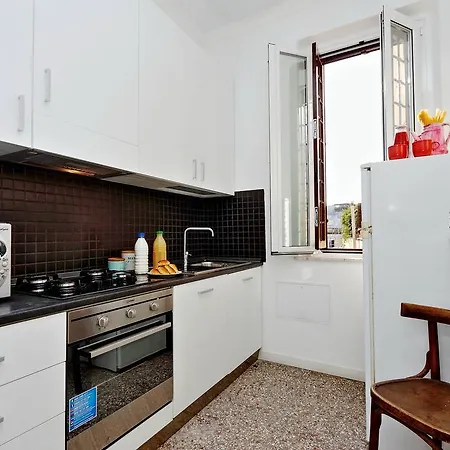 Piazza Capponi Appartement
